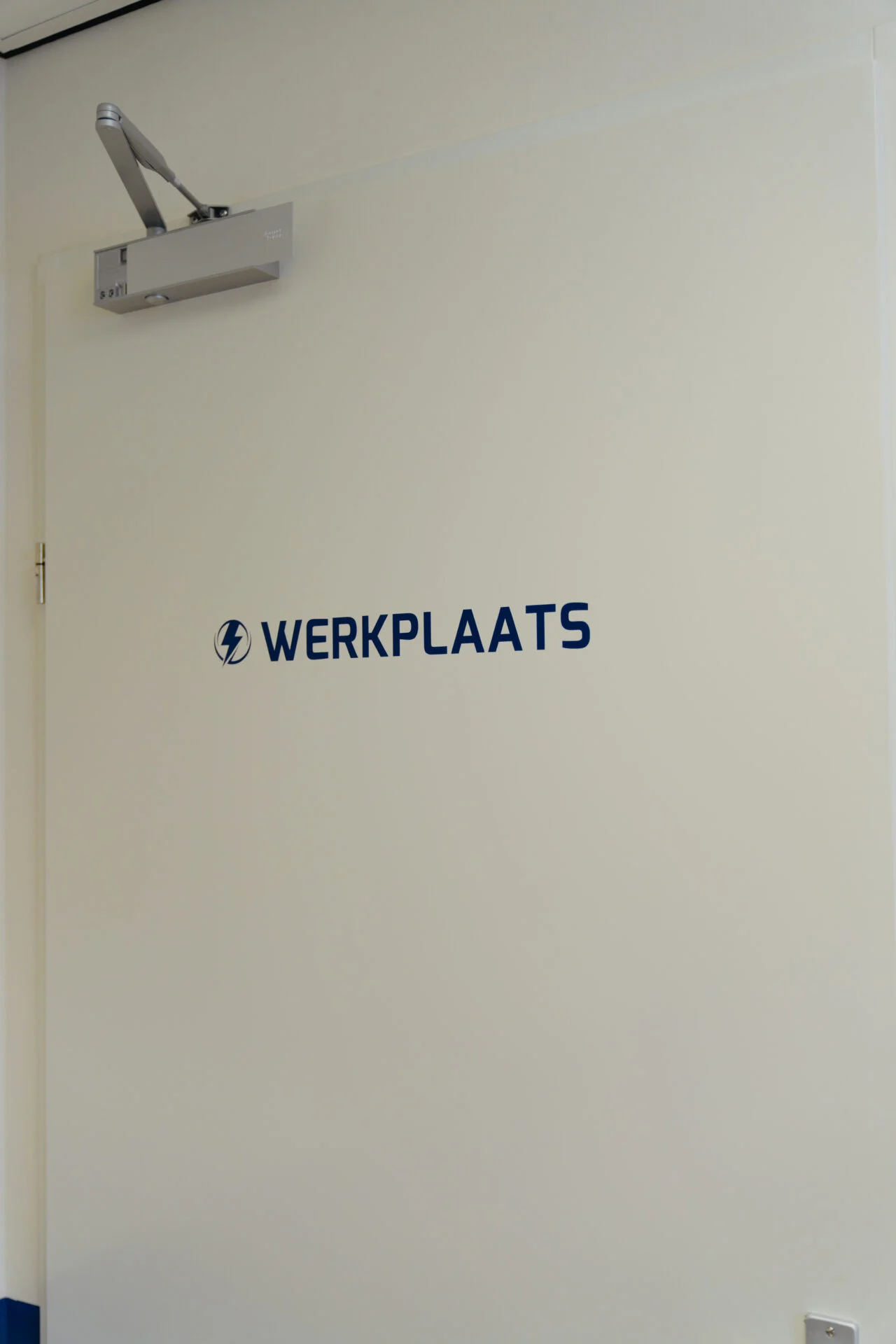 Deurbelettering Werkplaats
